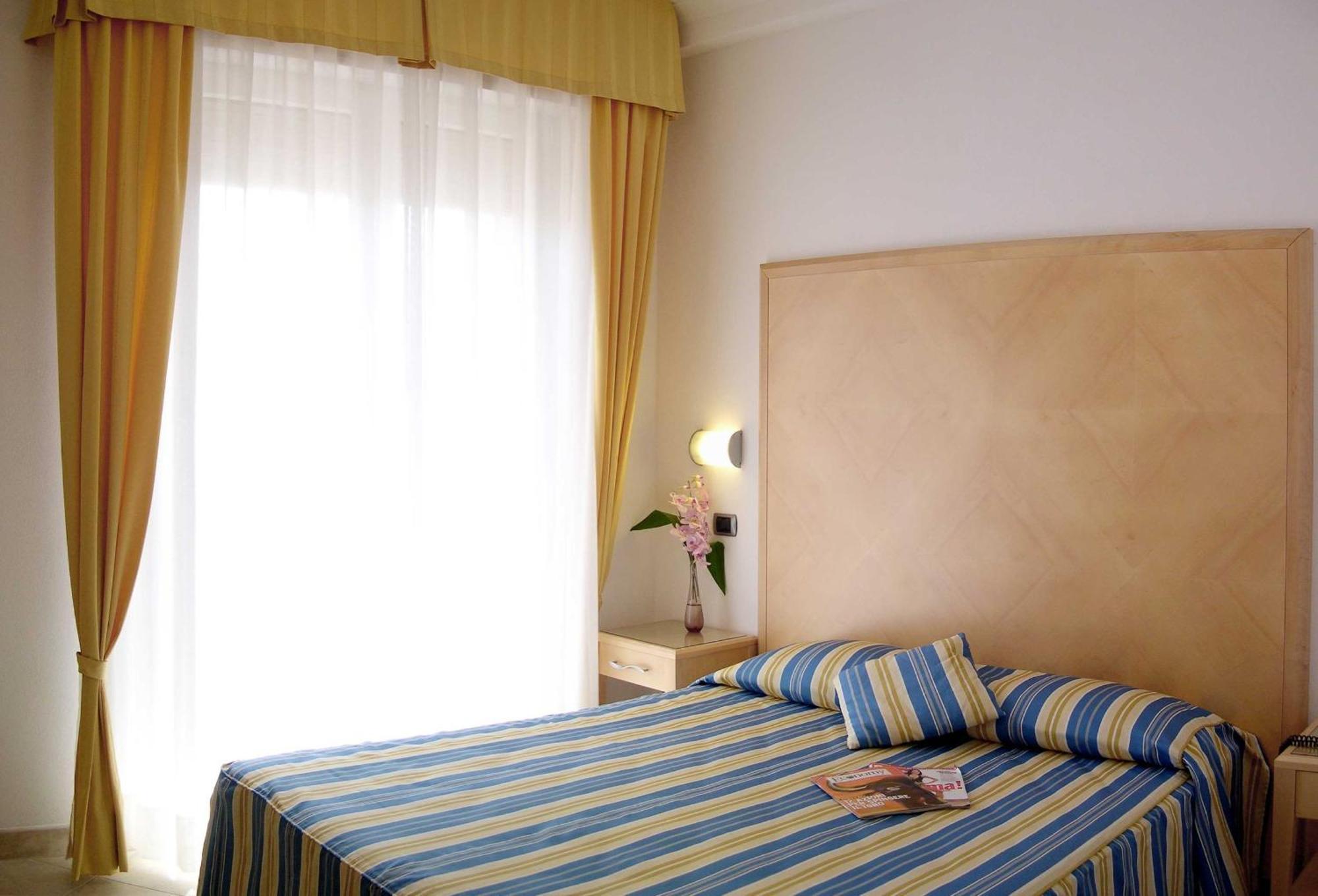 Hotel San Giorgio Savoia Bellaria-Igea Marina Pokój zdjęcie