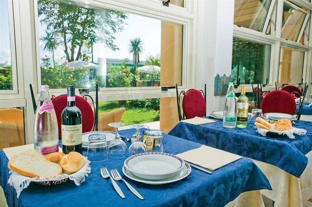 Hotel San Giorgio Savoia Bellaria-Igea Marina Zewnętrze zdjęcie